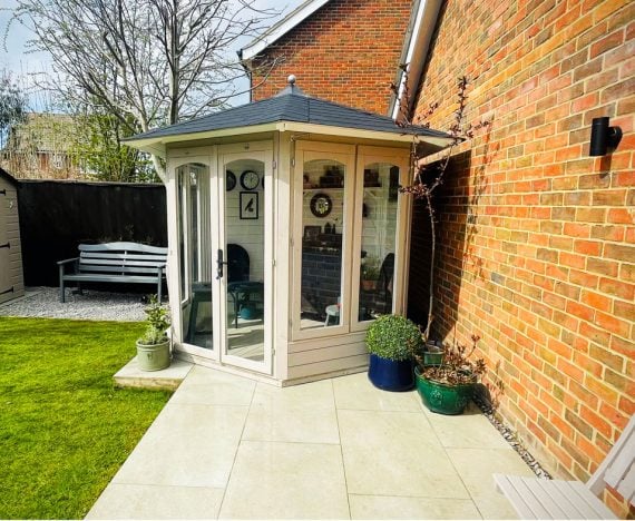 250-modern-customer-image-garden