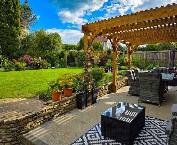 Leviathan-wooden-pergola-4m-x-3m-1