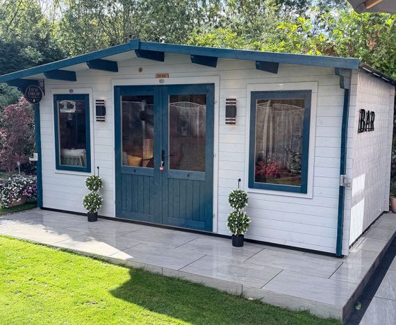 Severn-pub-shed-log-cabin-5m-x-3m