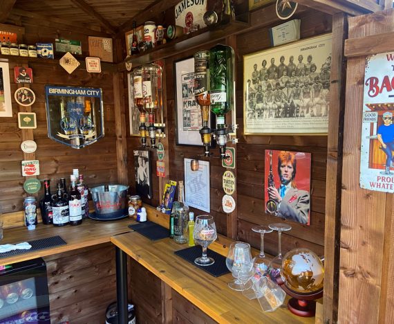 The-hangover-corner-garden-bar-interior