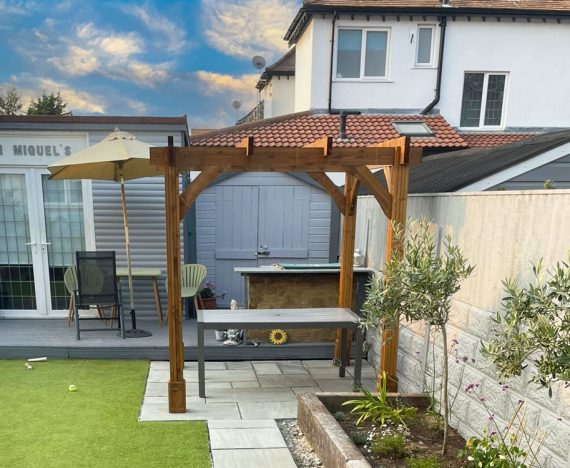 Leviathan Wooden Pergola W2.5m x D2.5m