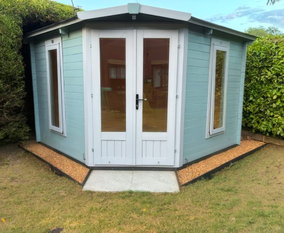 Coronet-corner-log-cabin-3m-x-3m