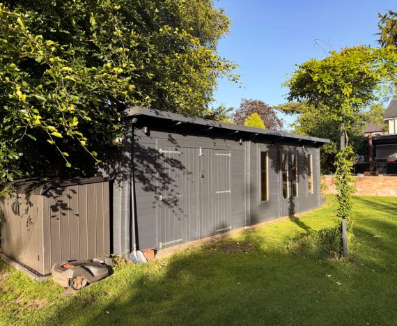 Evilgenius-log-cabin-8m-x-3.5m-1