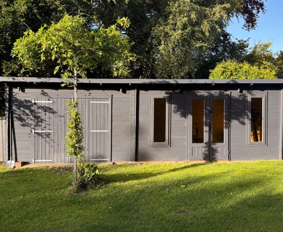 Evilgenius-log-cabin-8m-x-3.5m