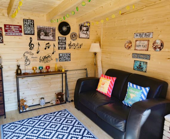 Terminator-Log-Cabin-3m-x-3m-interior