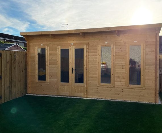 Terminator Log Cabin W5.0m x D3.0m