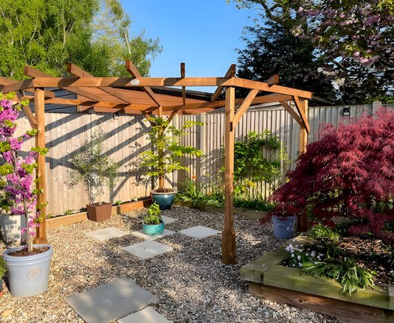 corner diamond pergola