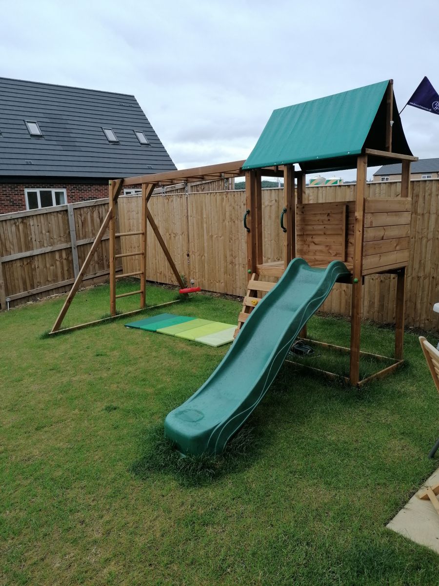7 ways to keep the kids entertained during the summer break - SquirrelFort Climbing Frame 
