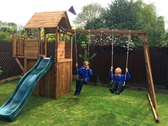 Long Established Climbing Frame Company Duster House - BalconyFort Searcher