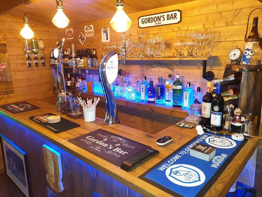 How to Build a Pub Shed - Log Cabin Bar Area