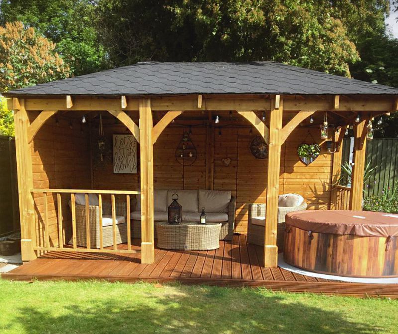What are the Features of a Dunster House Thatched Gazebo - Wooden Garden Hot Tub Gazebo with Walls