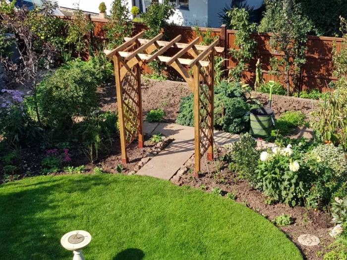 Create a Beautiful Garden this Summer with a Pergola Arch Garden Structure