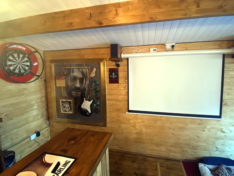 Garden Shed Pub Log Cabin Bar Projector Screen