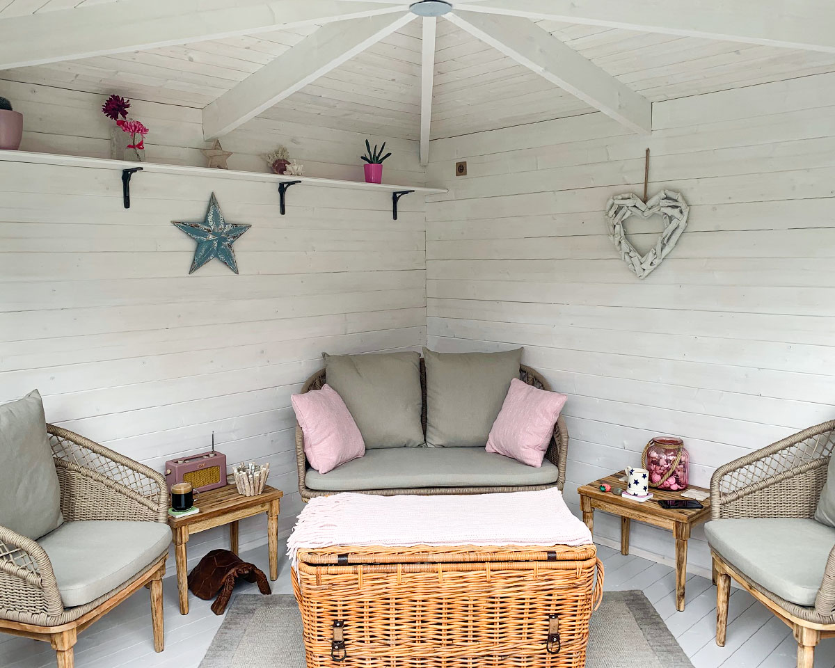 Cosy Living Garden Log Cabin Lounge