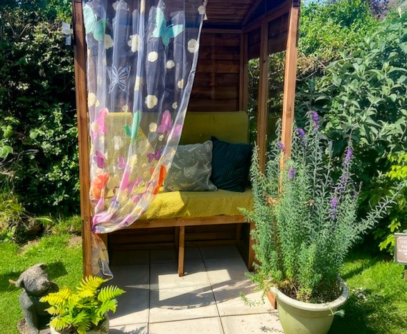 Apocallipo-pent-arbour-with-glazed-panels-1.2mx1.2m